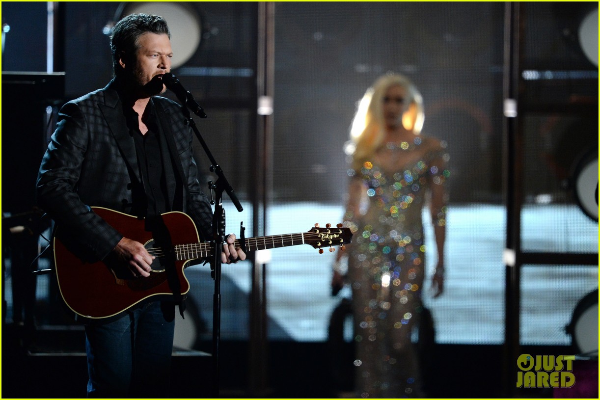 Gwen Stefani & Blake Shelton's Billboard Music Awards 2016 Performance