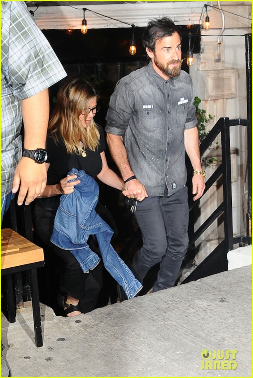 Jennifer Aniston & Justin Theroux Have a NYC Date Night! Photo 3685283(01)