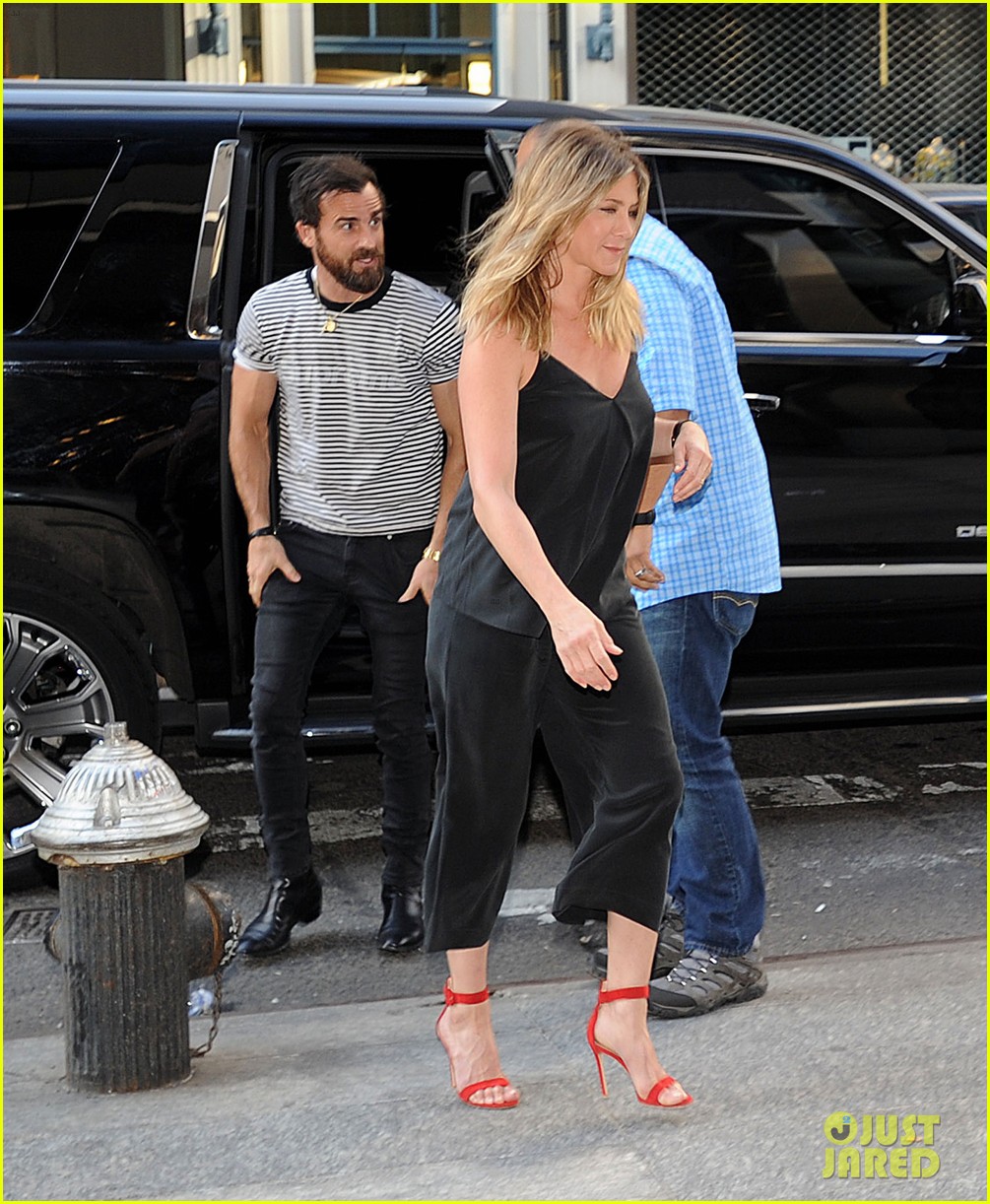 jennifer aniston justin theroux go on double date with howard stern 023687184