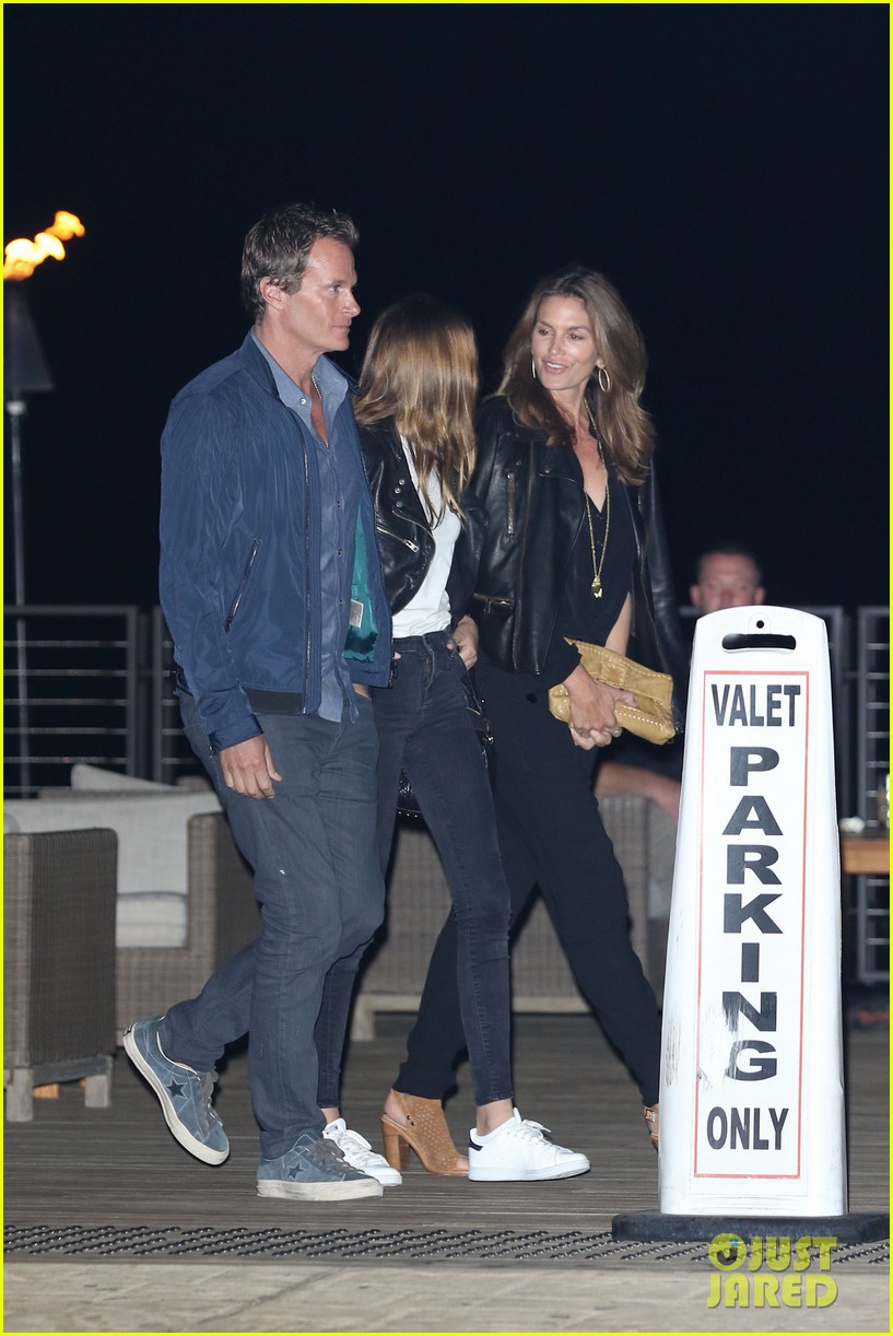 kaia gerber cindy crawford have a night out in malibu 213681555