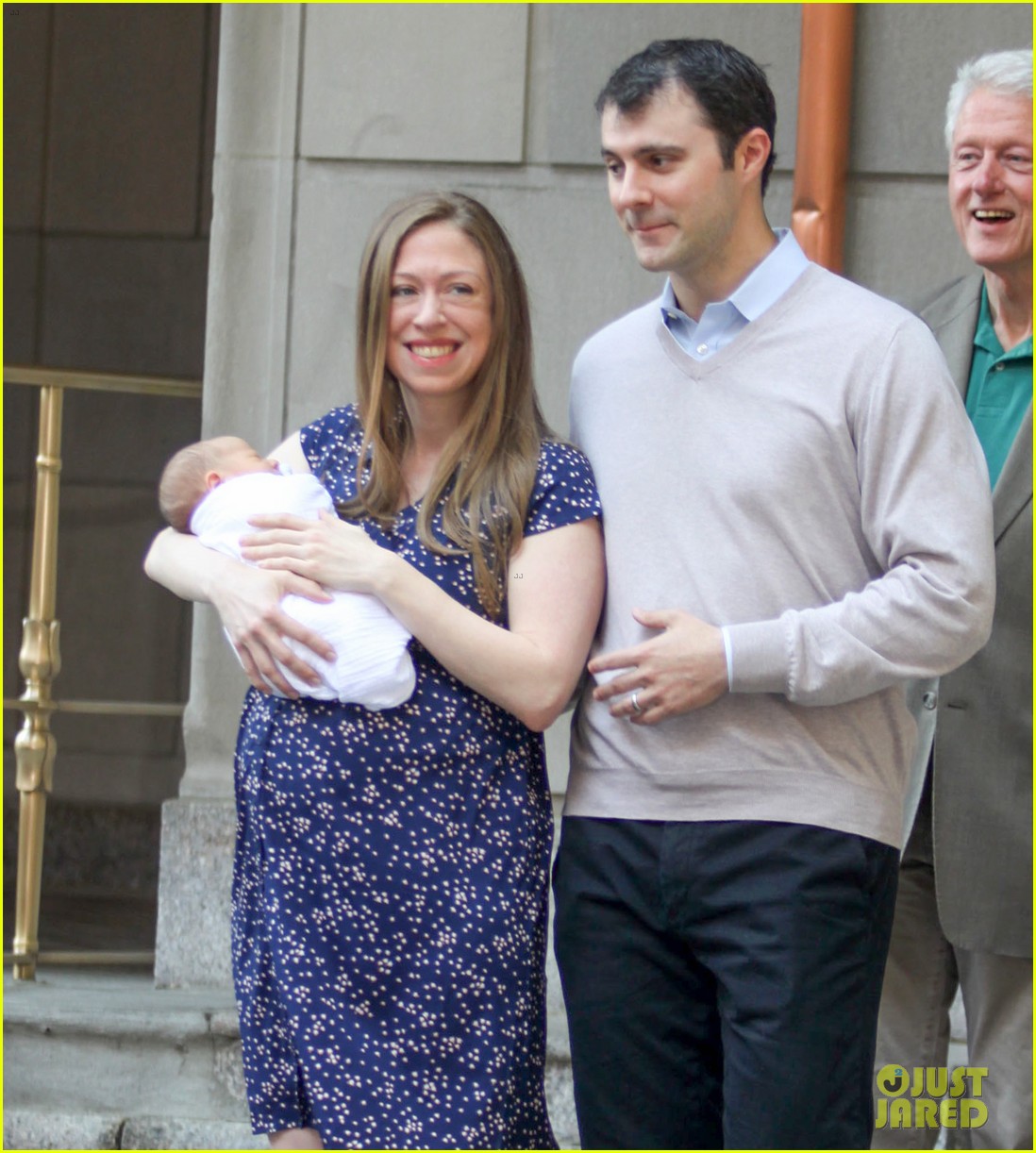 Chelsea Clinton & Family Leave Hospital with Baby Aidan! Photo 3687442