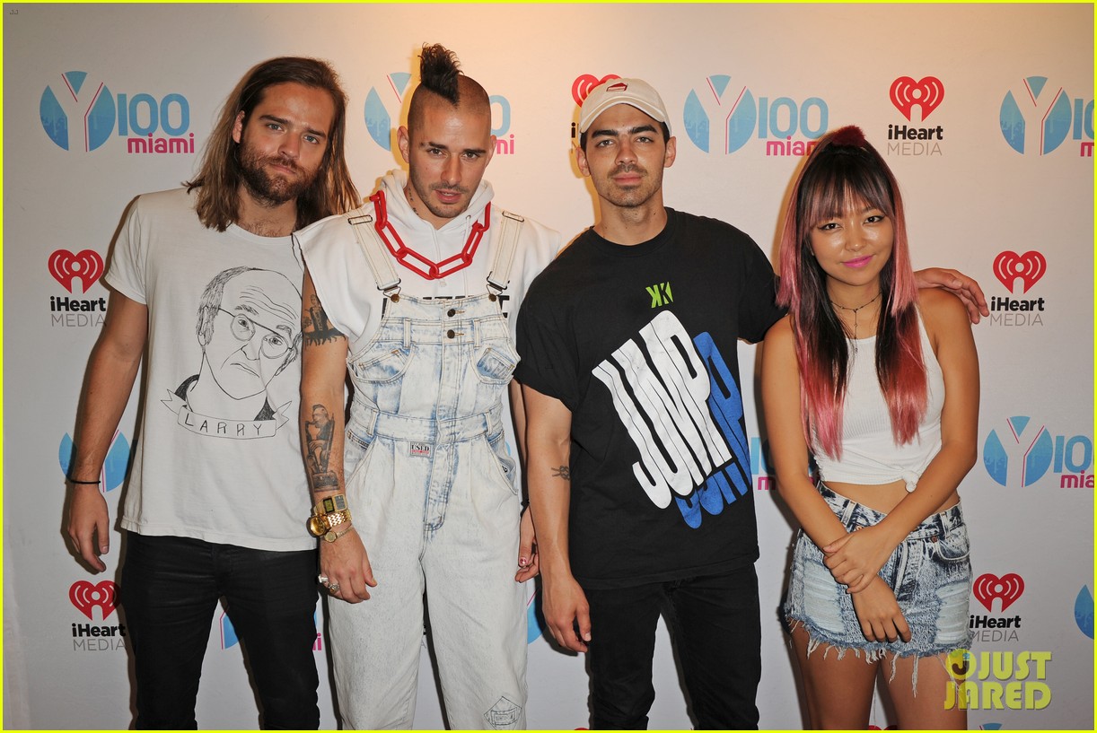 dnce cupcake toothbrush party 243680059