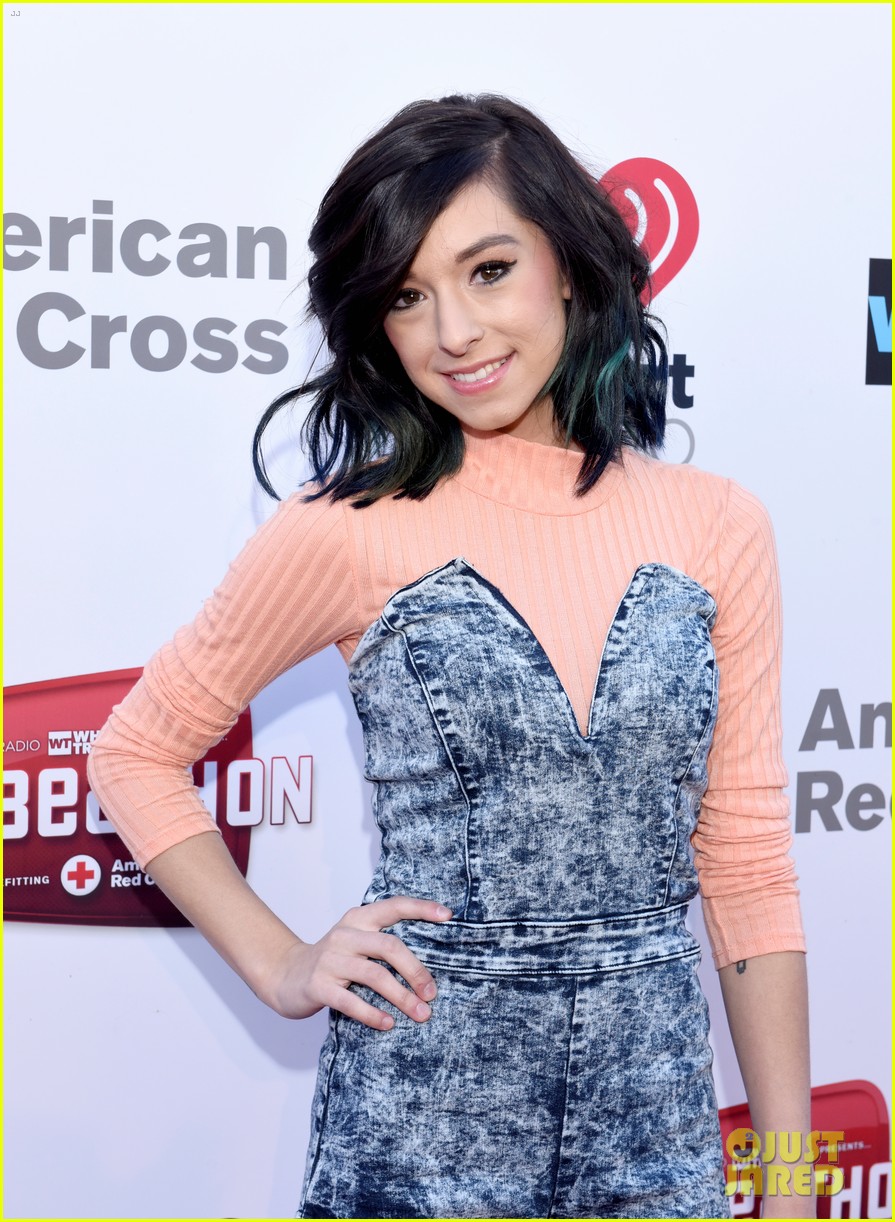 celebs react to christina grimmie death 233679176