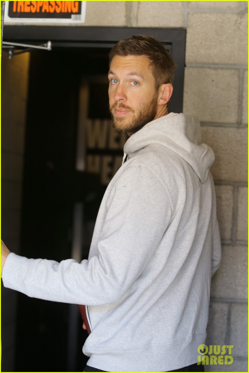 calvin harris is all smiles after taylor swifts new romance news 113684310