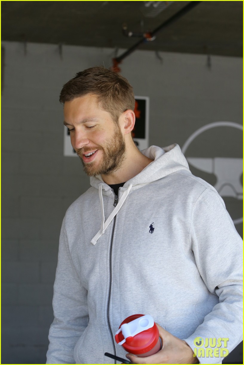 calvin harris is all smiles after taylor swifts new romance news 263684325
