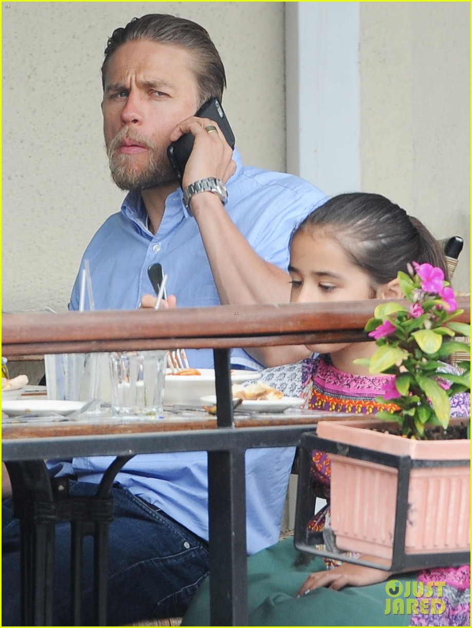 charlie hunnam hits the gym then cleans up for lunch 193678163
