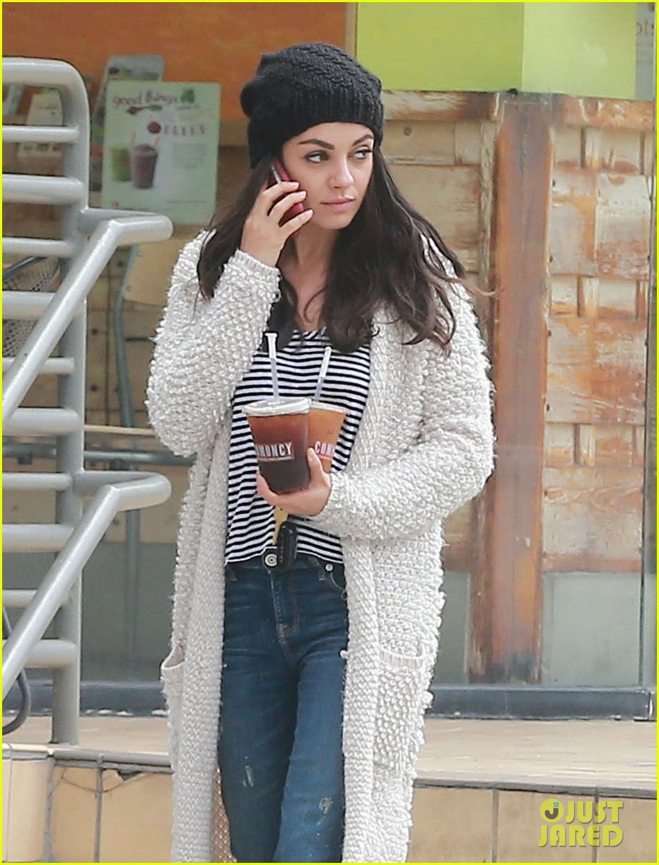mila kunis grabs coffee for two 163670797