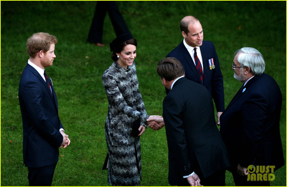 kate middleton prince william commemorate wwi battle 04