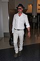 brad pitt wears all white for his lax arrival 17