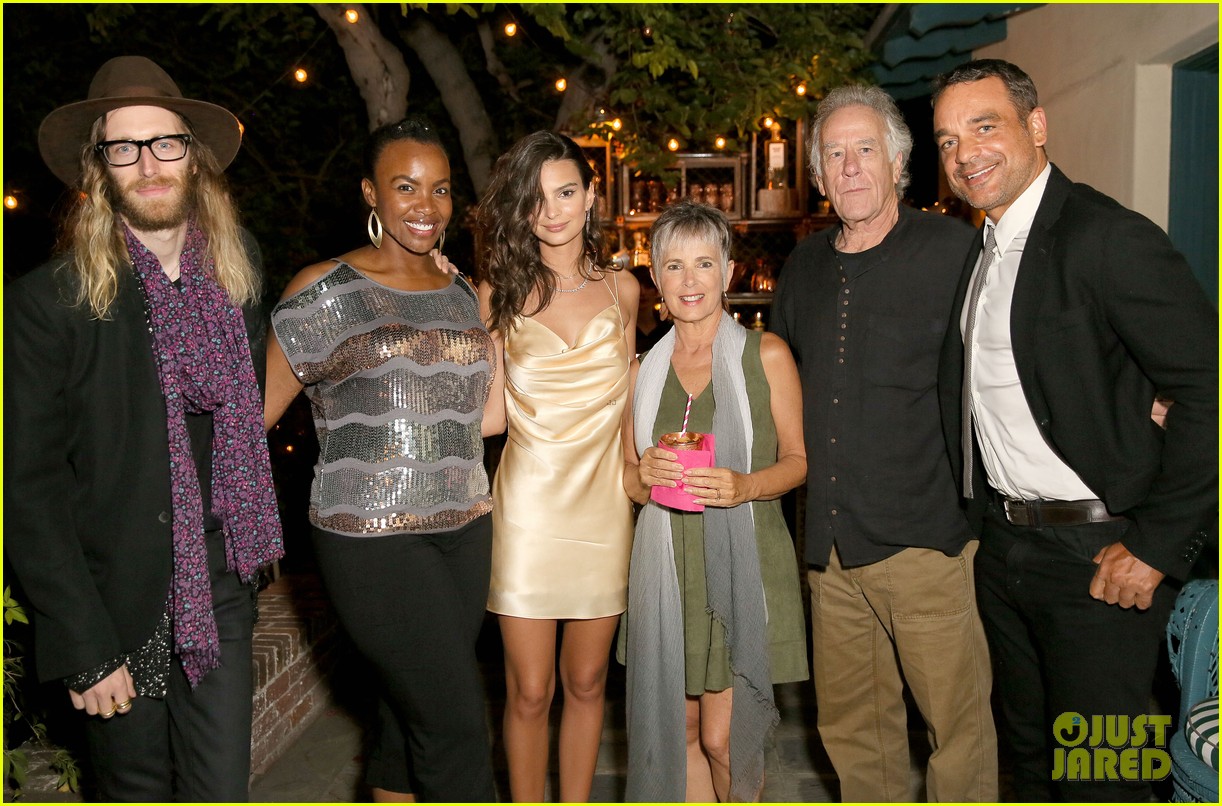 Emily Ratajkowski Celebrates 25th Birthday With Tropical Bash: Photo ...