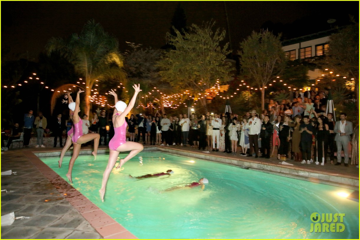 Emily Ratajkowski Celebrates 25th Birthday With Tropical Bash: Photo ...