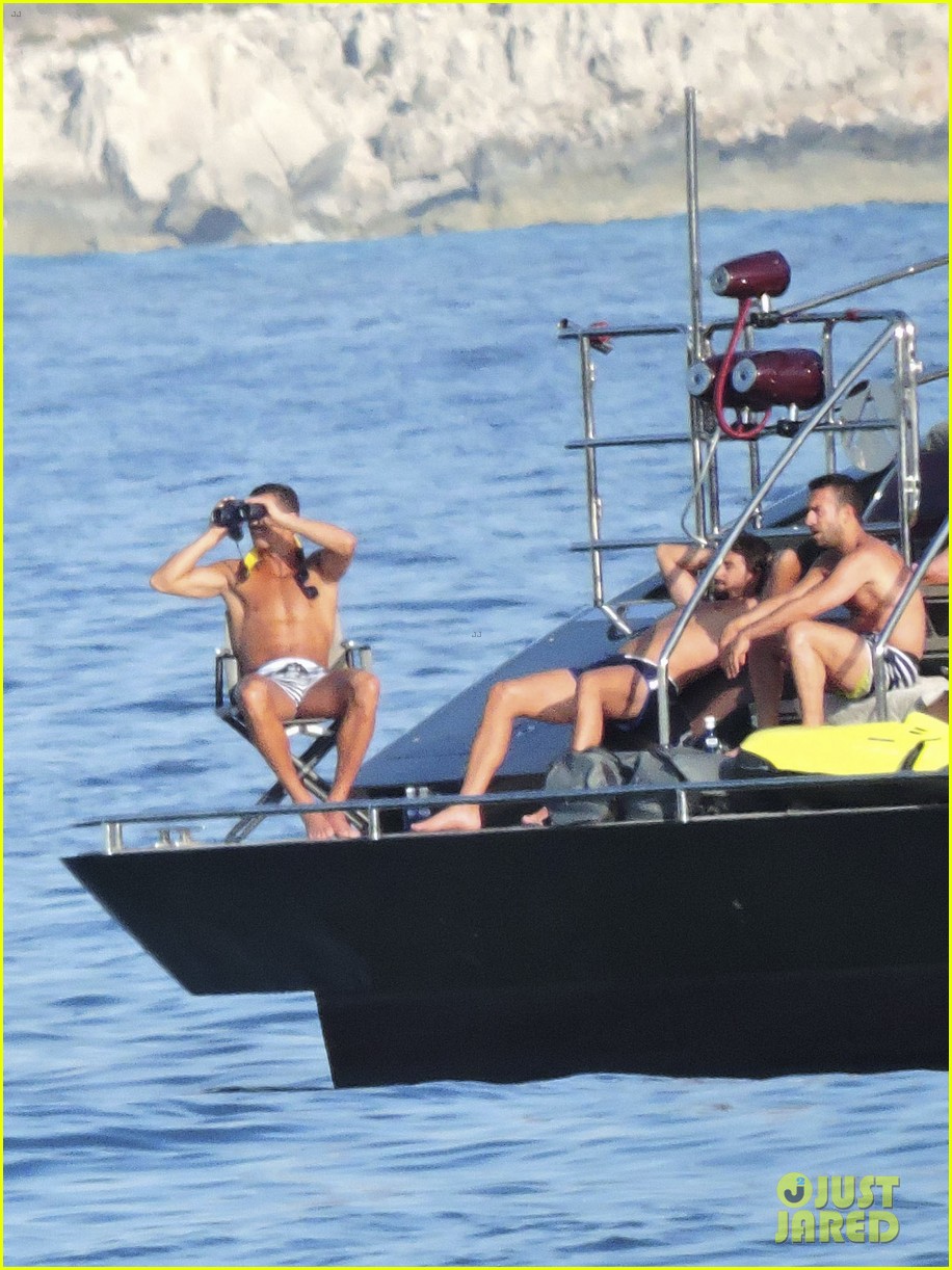 cristiano ronaldo continues shirtless ibiza vacation with dream team 193674783