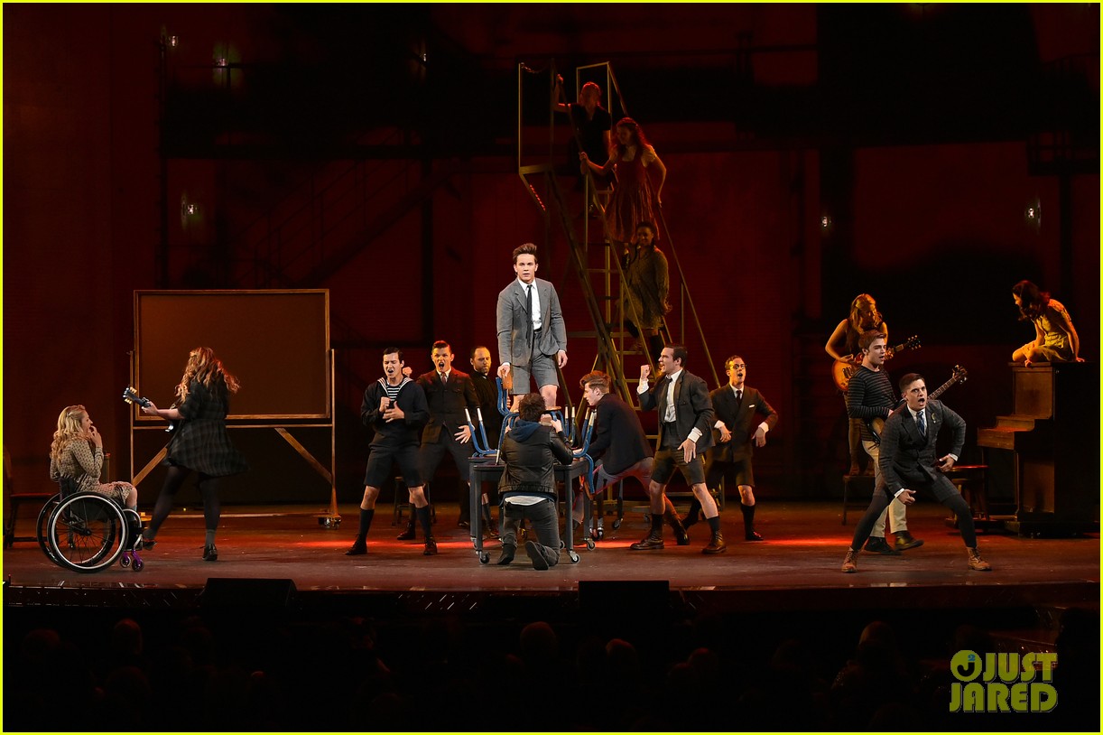 'Spring Awakening' Cast Reunites for Tony Awards 2016 Performance ...