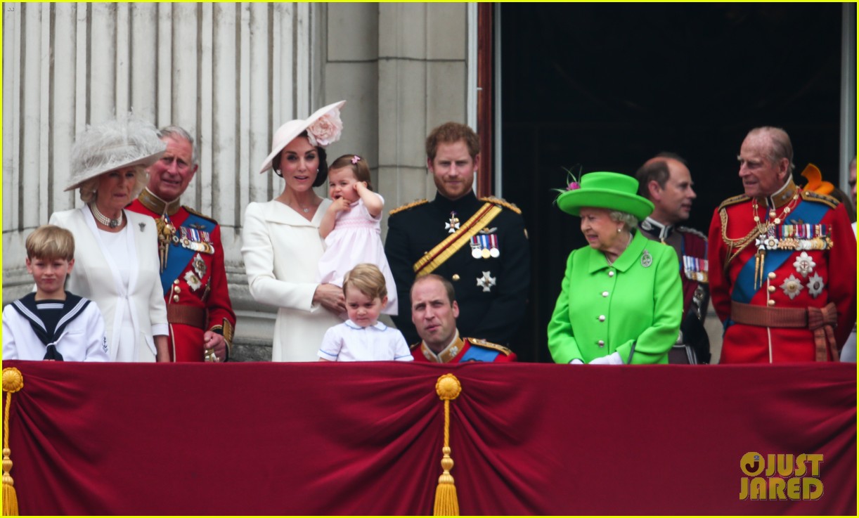 prince william gets scolded by queen elizabeth 053685111