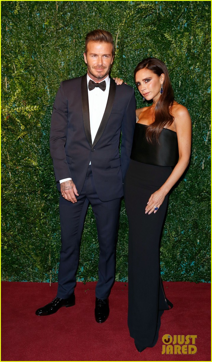 David & Victoria Beckham Celebrate 17th Wedding Anniversary! Photo