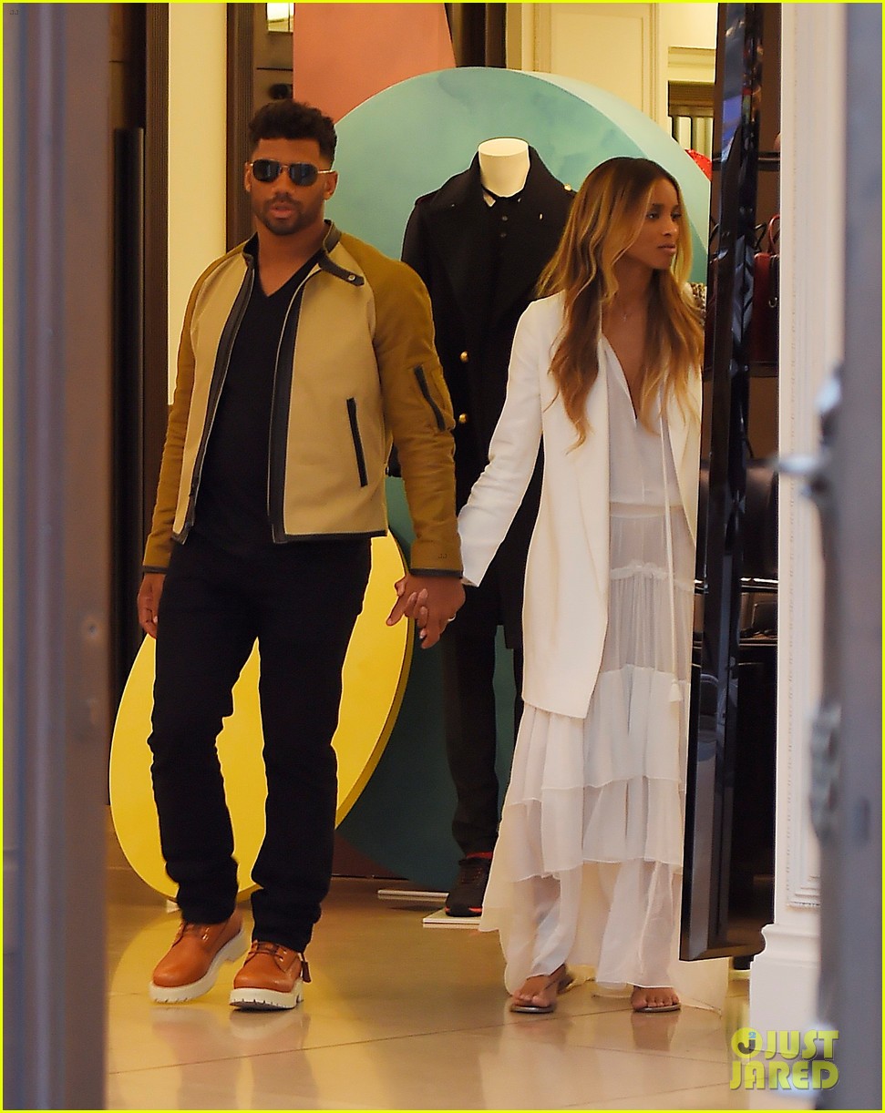 ciara flashes wedding ring while shopping with russell wilson 243701028
