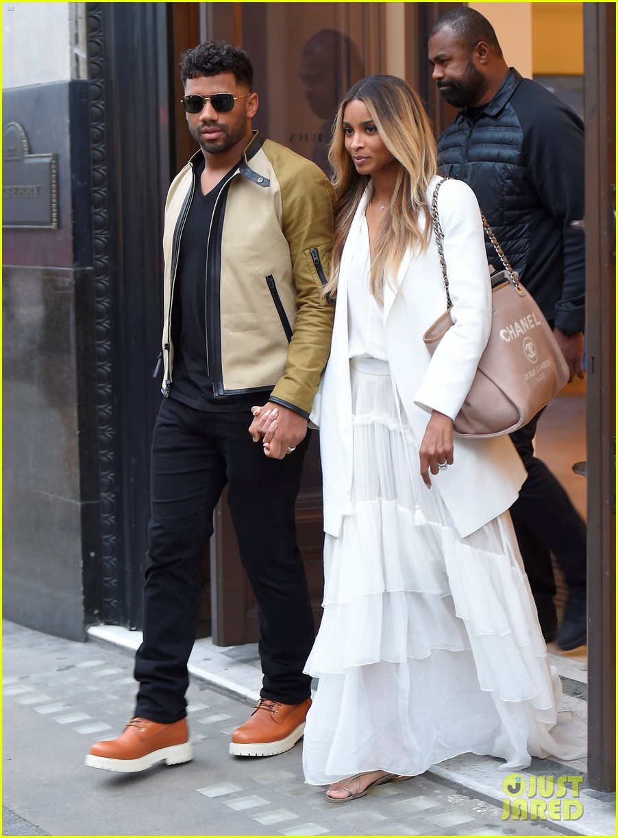 ciara flashes wedding ring while shopping with russell wilson 253701029