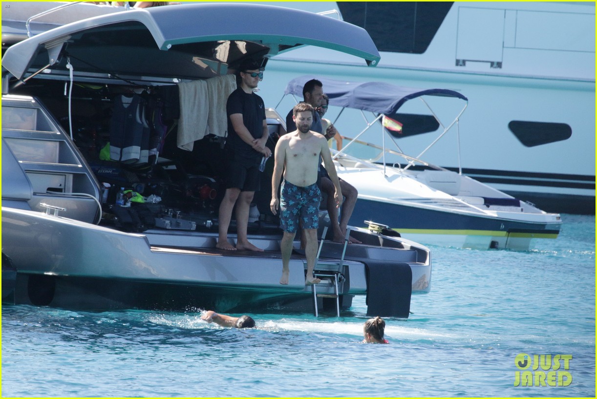 leonardo dicaprio nina agdal lounge on yacht with tobey maguire 643717396