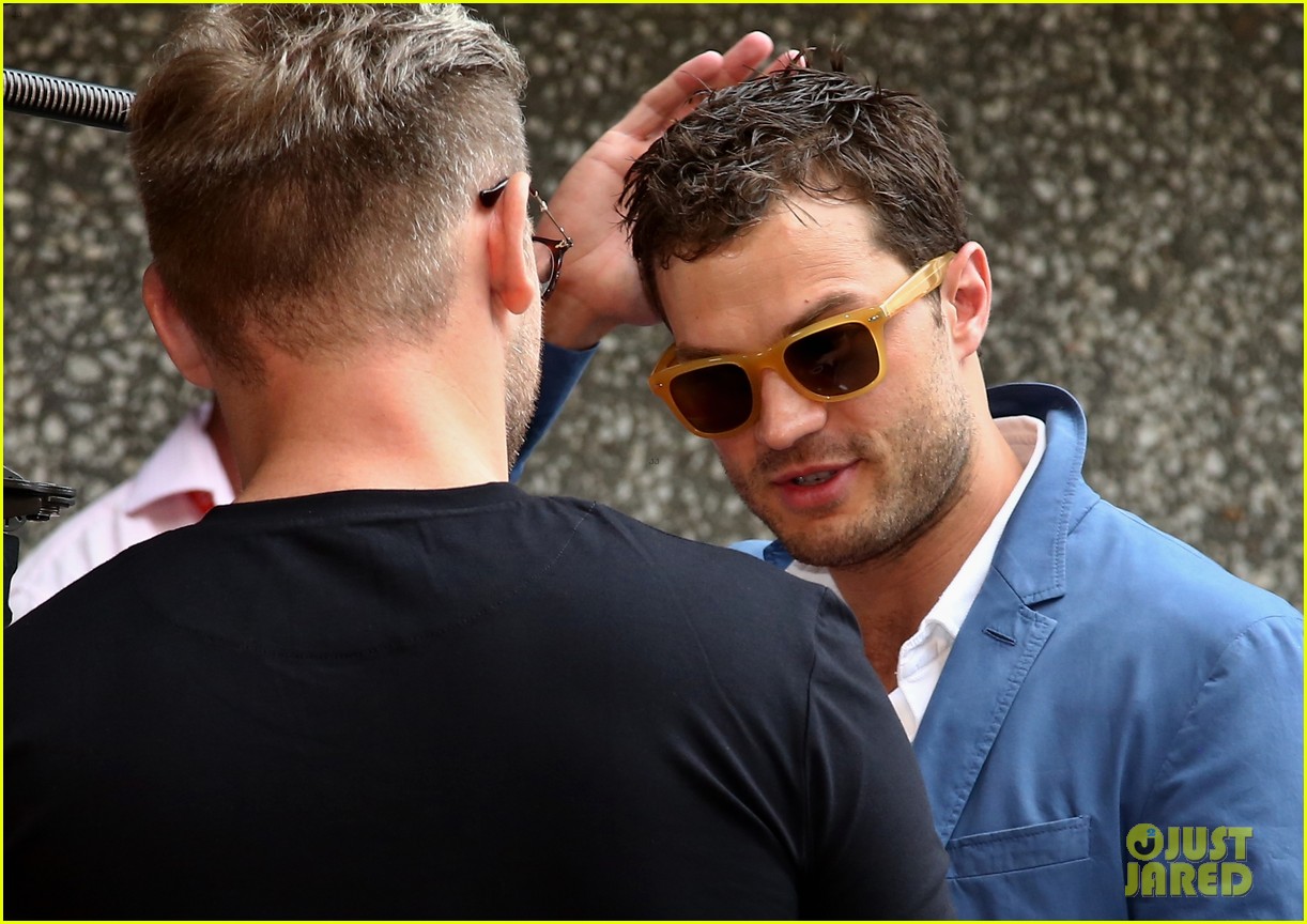 jamie dornan goes casual for anthropoid photo call 193697139