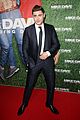 zac efron says mike dave need wedding dates is not a chick flick 14