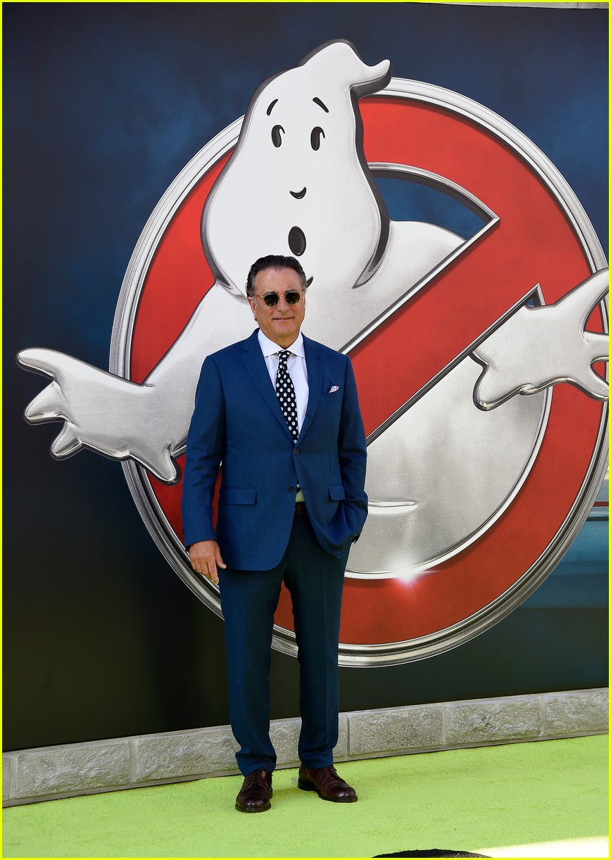 ghostbusters cast stuns on hollywood premiere green carpet 213702650