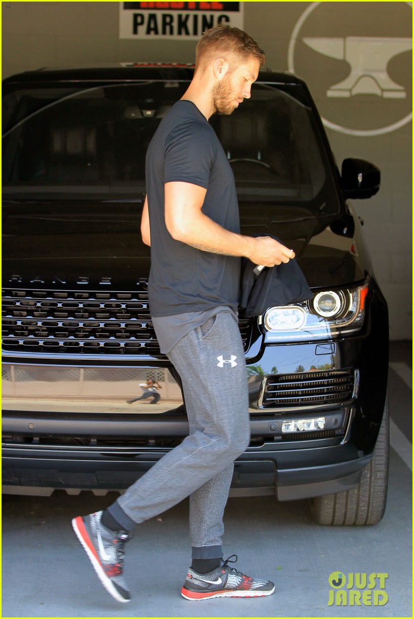 calvin harris gets in a workout after the fourth of july 013699681