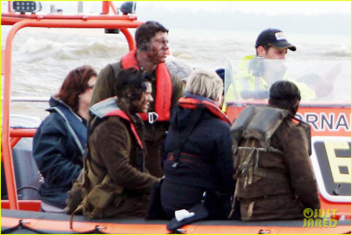 harry styles gets dirty on the set of dunkirk 063717957