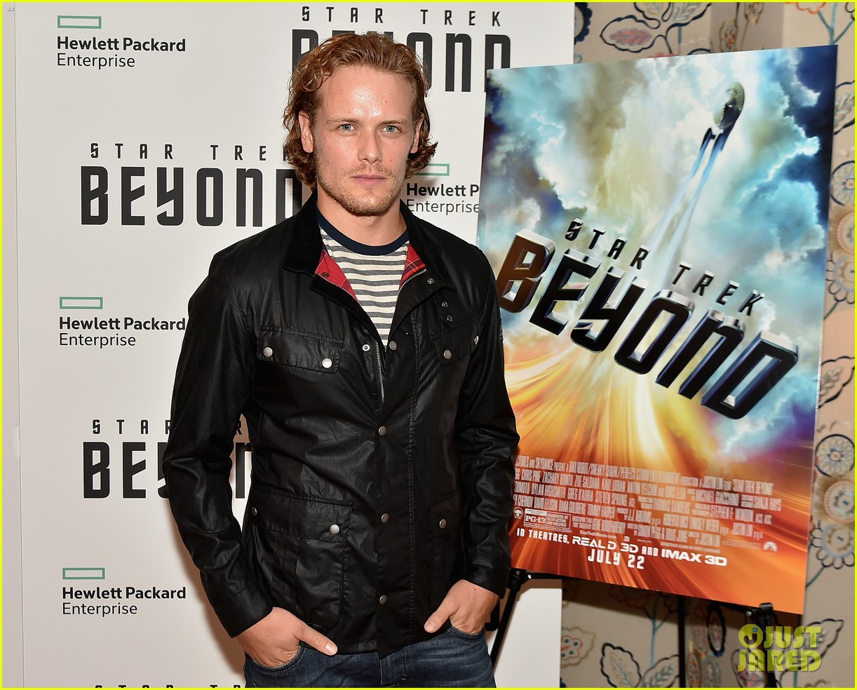 sam heughan steps out solo for star trek beyond premiere 013711918