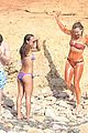 kate hudson covers herself in mud 09