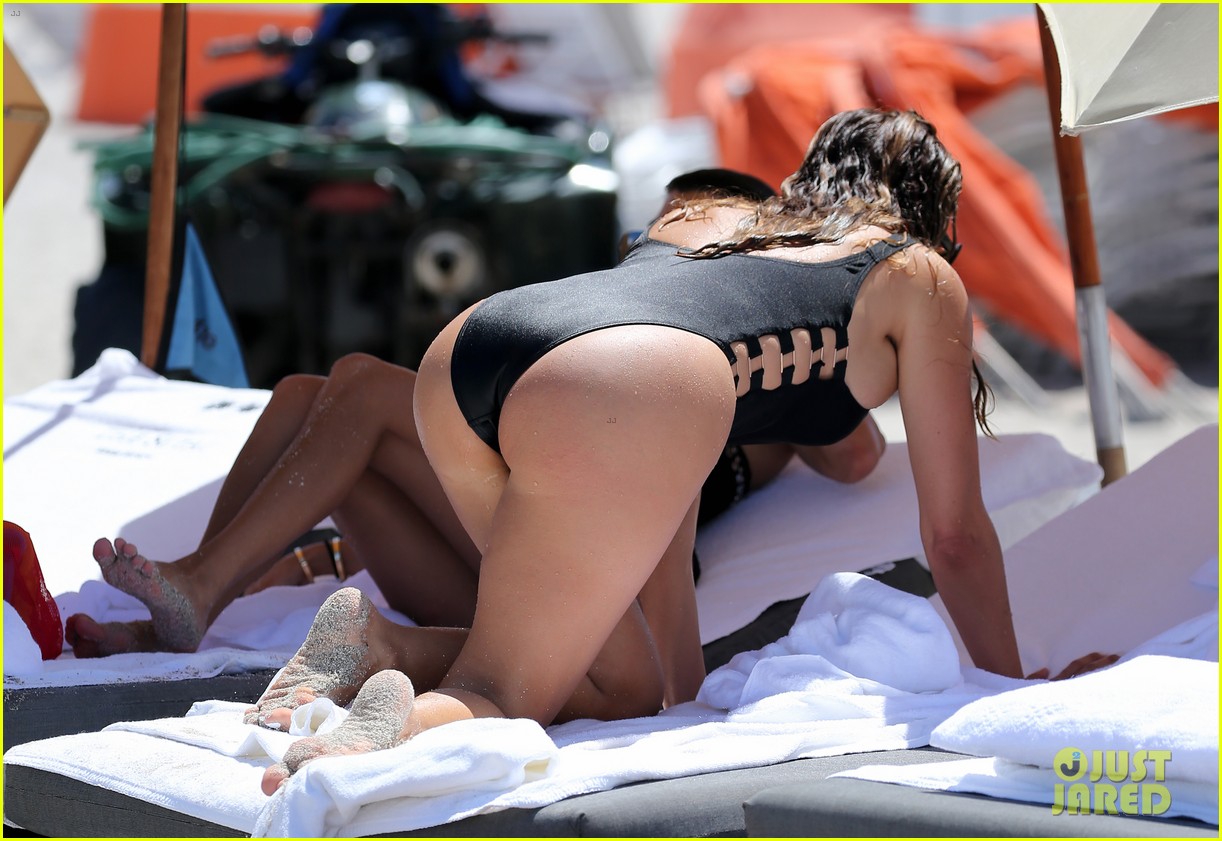 kourtney kardashian looks flawless at the beach on fourth of july 323698758