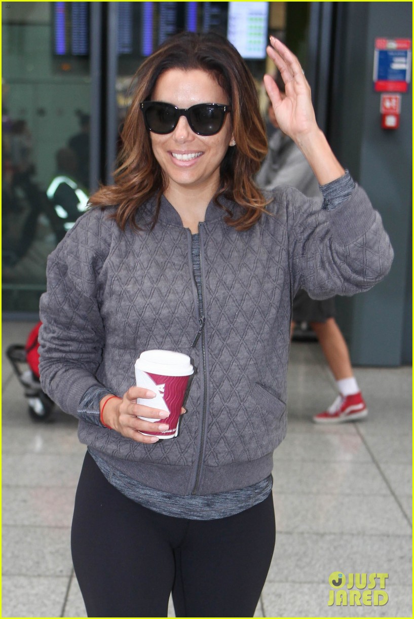 eva longoria cant stop wearing her faves from her new collection 033720471