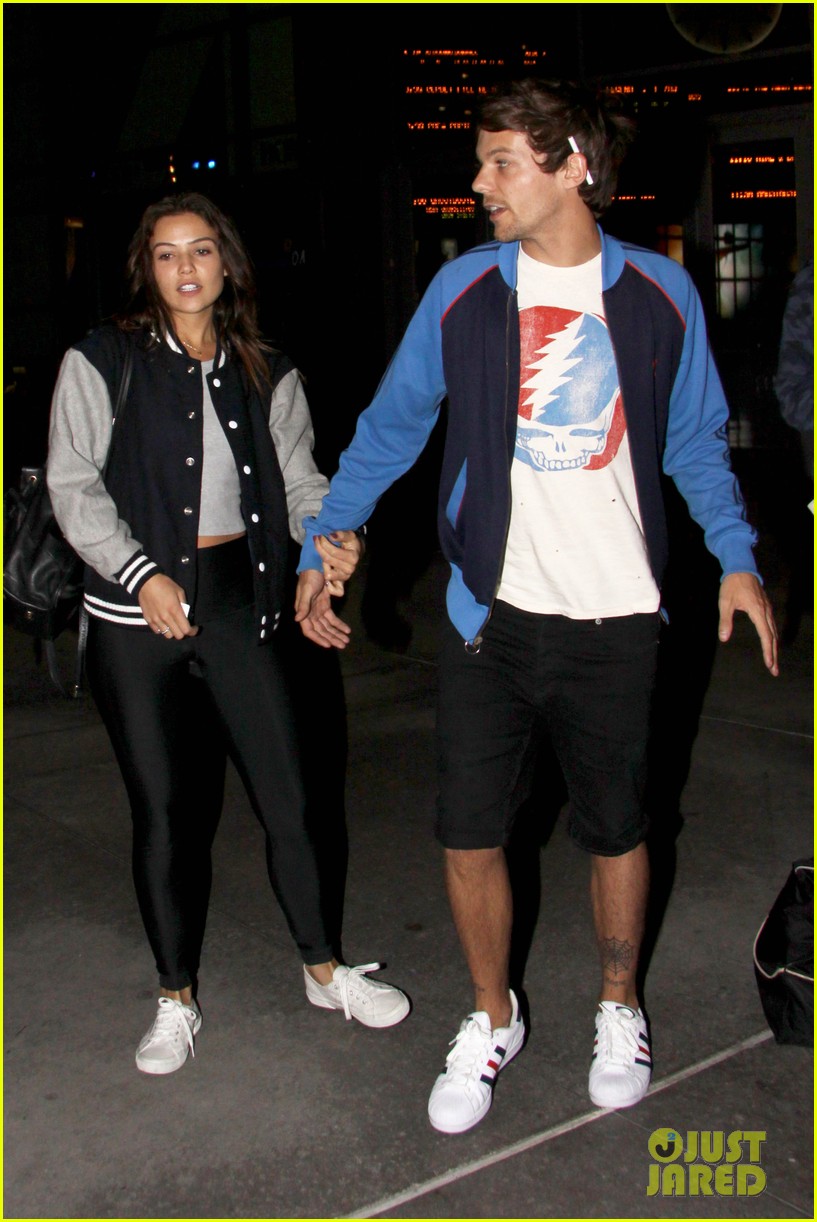 louis tomlinson danielle campbell have a movie night 043712267