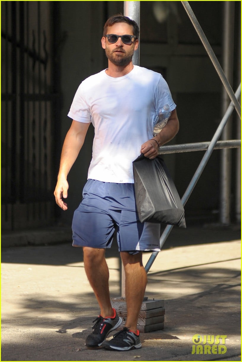 tobey maguire gets his sweat on in soho 073720889