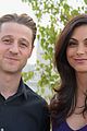 ben mckenzie morena baccarin couple up at genr summer party 04