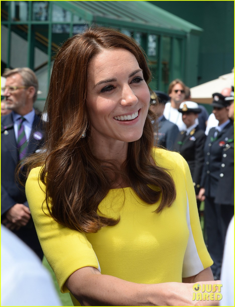 kate middleton visits wimbledon while prince william attends thistle service 123700767