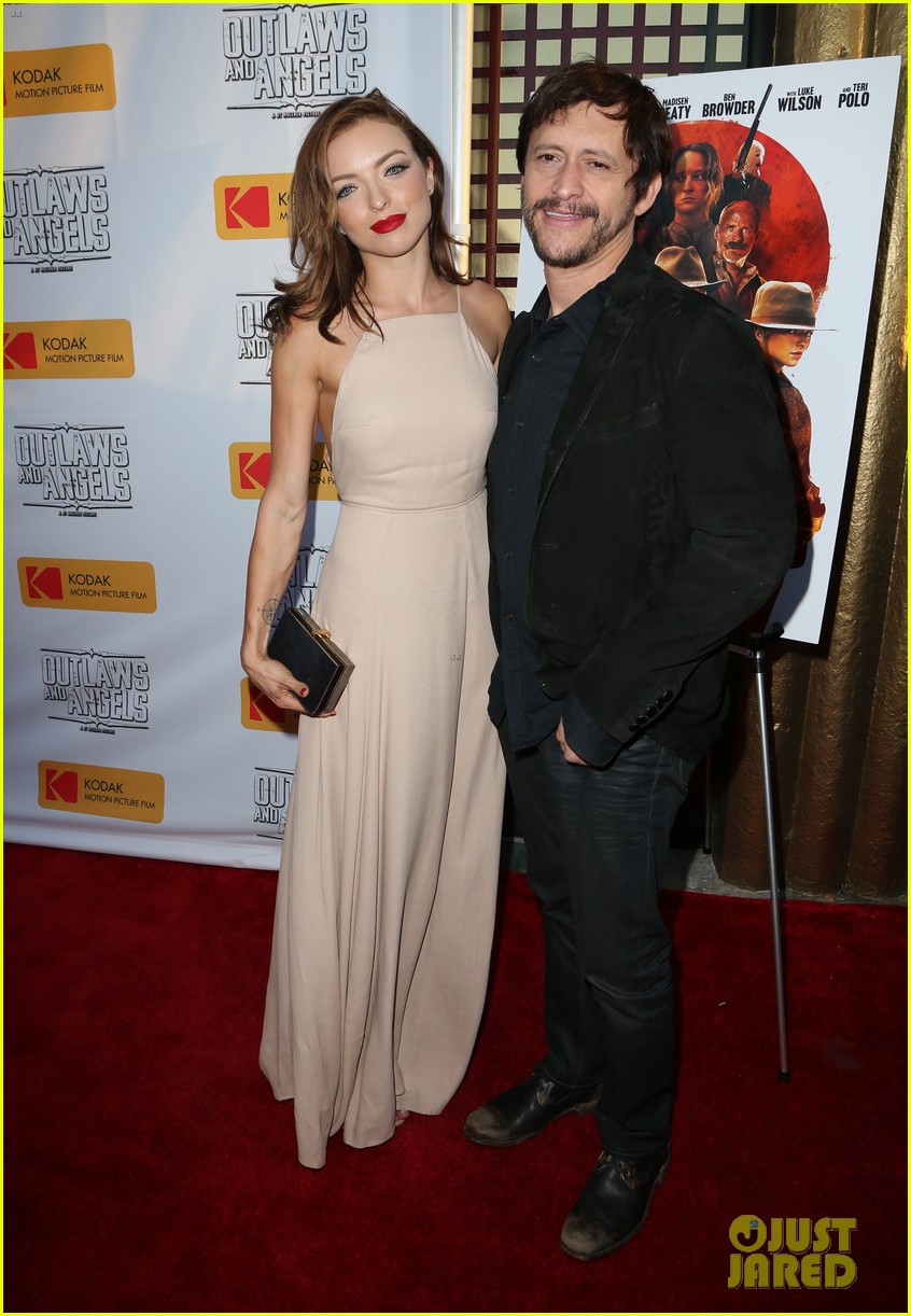 chad michael murray gets support from awesome wife sarah roemer at outlaws angels 013705239