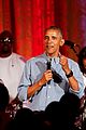 barack obama sings malia happy birthday at july 4 party 07