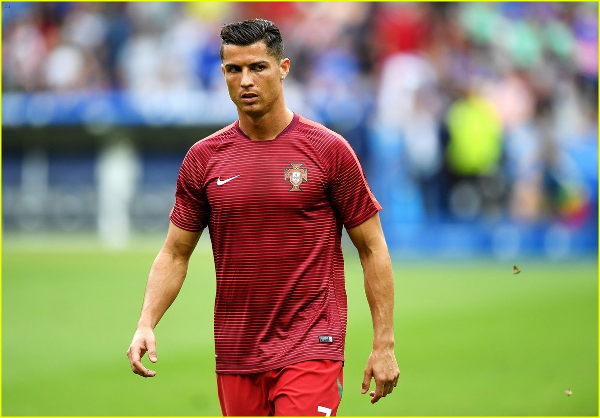 Cristiano Ronaldo Jr. Cheers On Dad at Euro 2016 Final Game: Photo 3702986  | Celebrity Babies, Cristiano Ronaldo, Cristiano Ronaldo Jr., Sports Photos  | Just Jared: Entertainment News, image size:1222x851