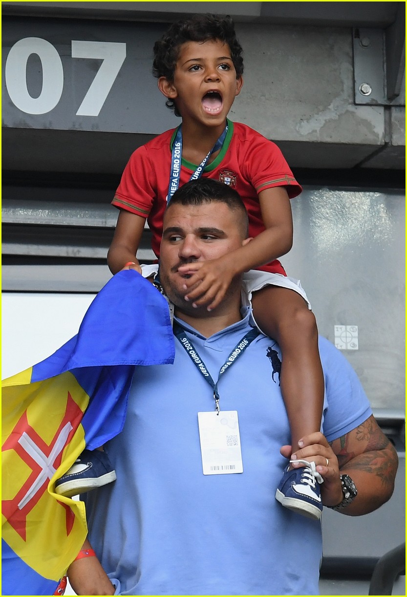 cristiano ronaldo jr cheers on dad at euro 2016 final game 053702989