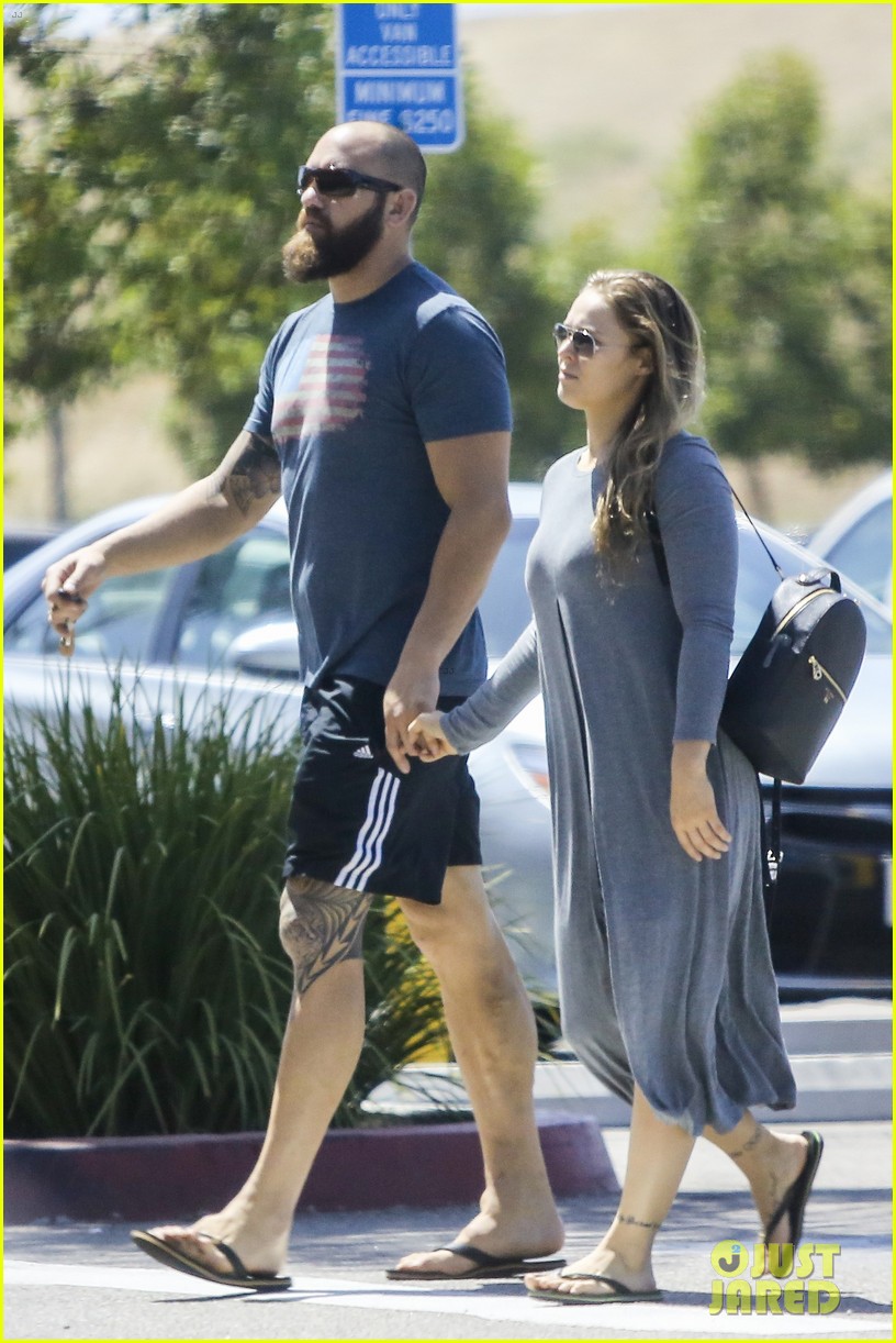 ronda rousey travis browne trip to lowes 453704184