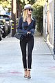 rosie huntington whiteley says she only packs four colors 08