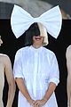 sia admits to crying in dressing room before gma performance 09
