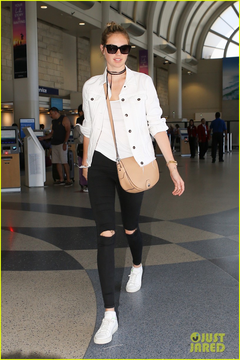 kate upton lax airport security 343712132