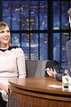 kristen wiig seth meyers clear the air in hilarious sketch 04