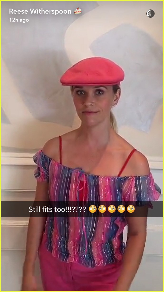 reese witherspoon tries on legally blonde costumes 01