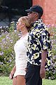 beyonce jay z hold hands boat italy 18
