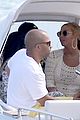 beyonce jay z hold hands boat italy 25