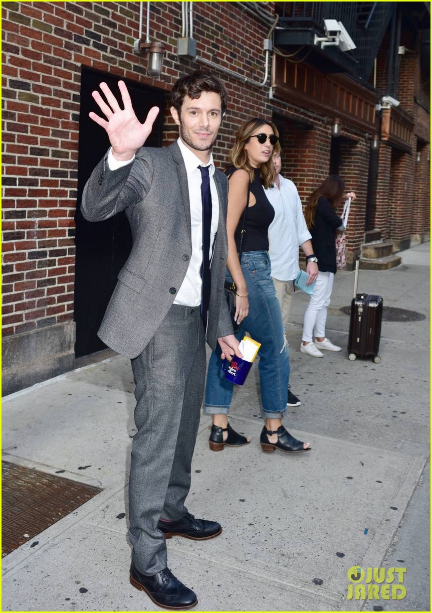 adam brody hits nyc to promote his crackle series startup 043746149