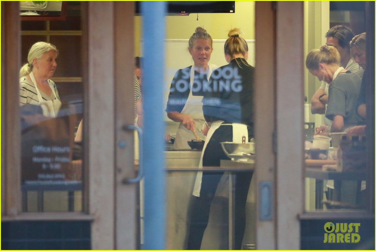 Paltrow & Boyfriend Brad Falchuk Celebrate Cameron Diaz's