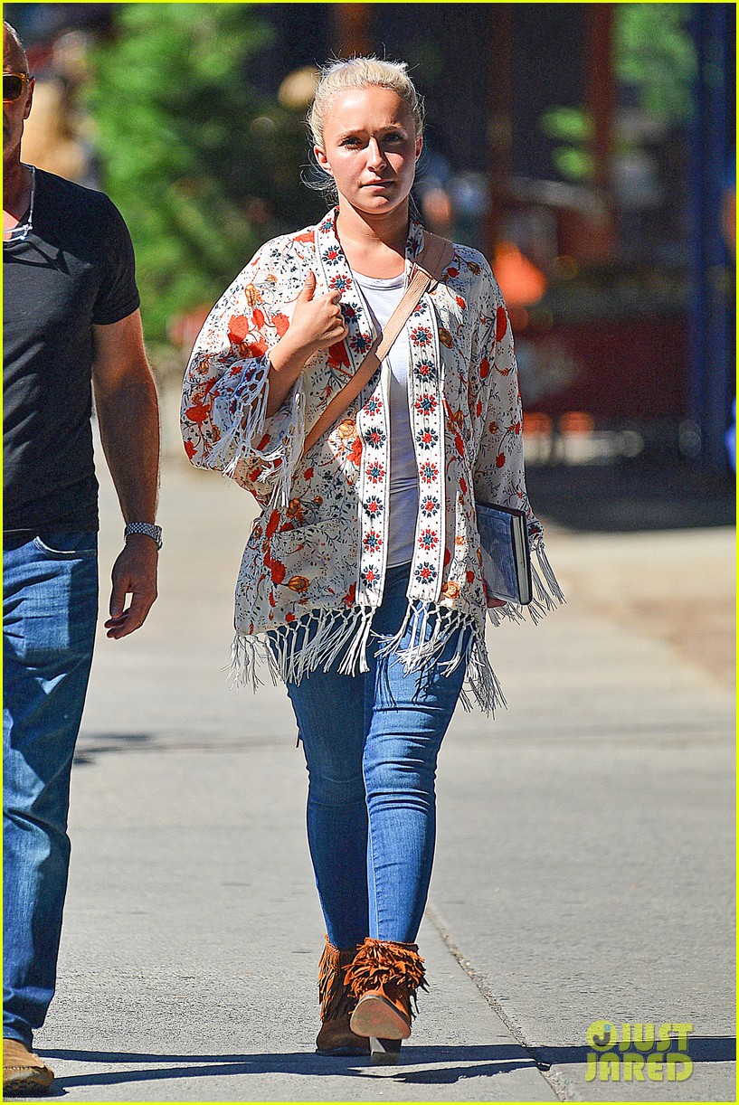 hayden panettiere emerges in nyc after postpartum treatment 05